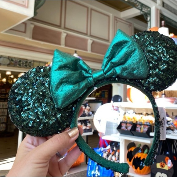 Sequined Emerald Green Minnie Mouse Ears - Picture 2 of 5